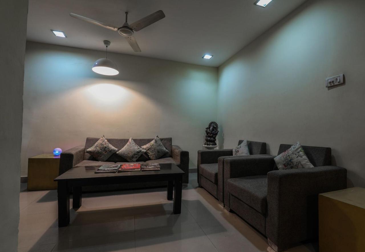 Capital O The City Park Near Nampally Railway Station Hyderabad Exteriör bild